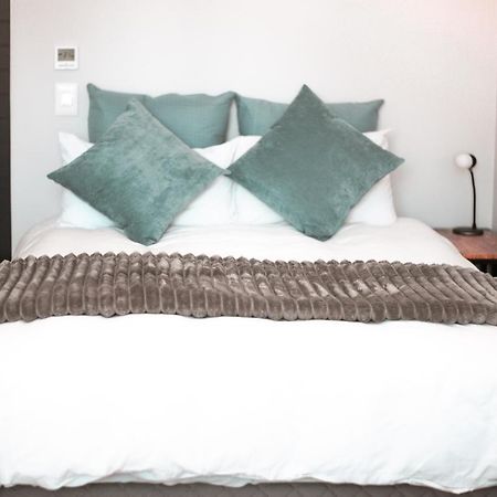 16 On Bree Luxury Studio Apartment With City Mountain Sea Views Cape Town Eksteriør bilde